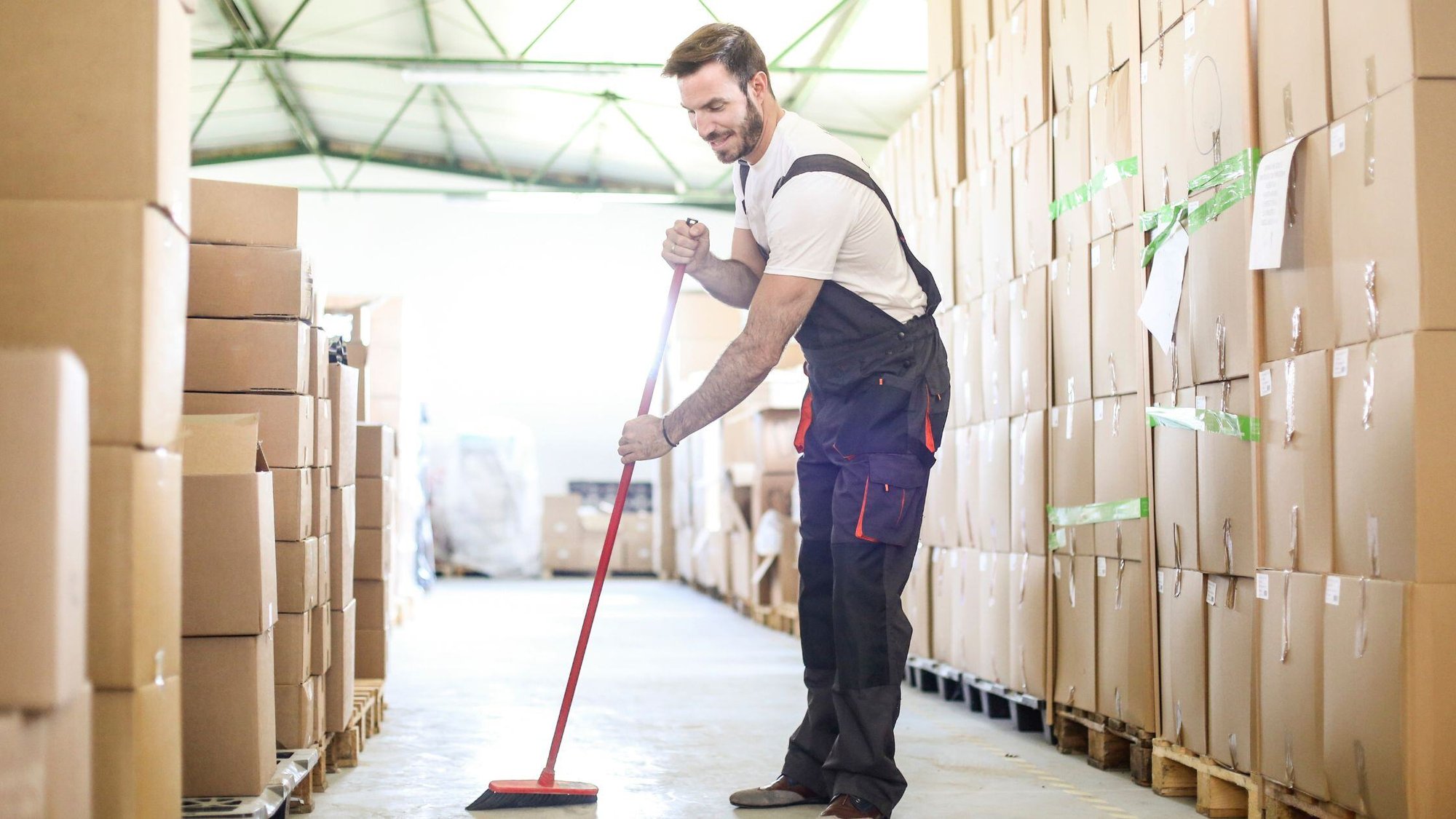 njc-warehouse-cleaning-graphic